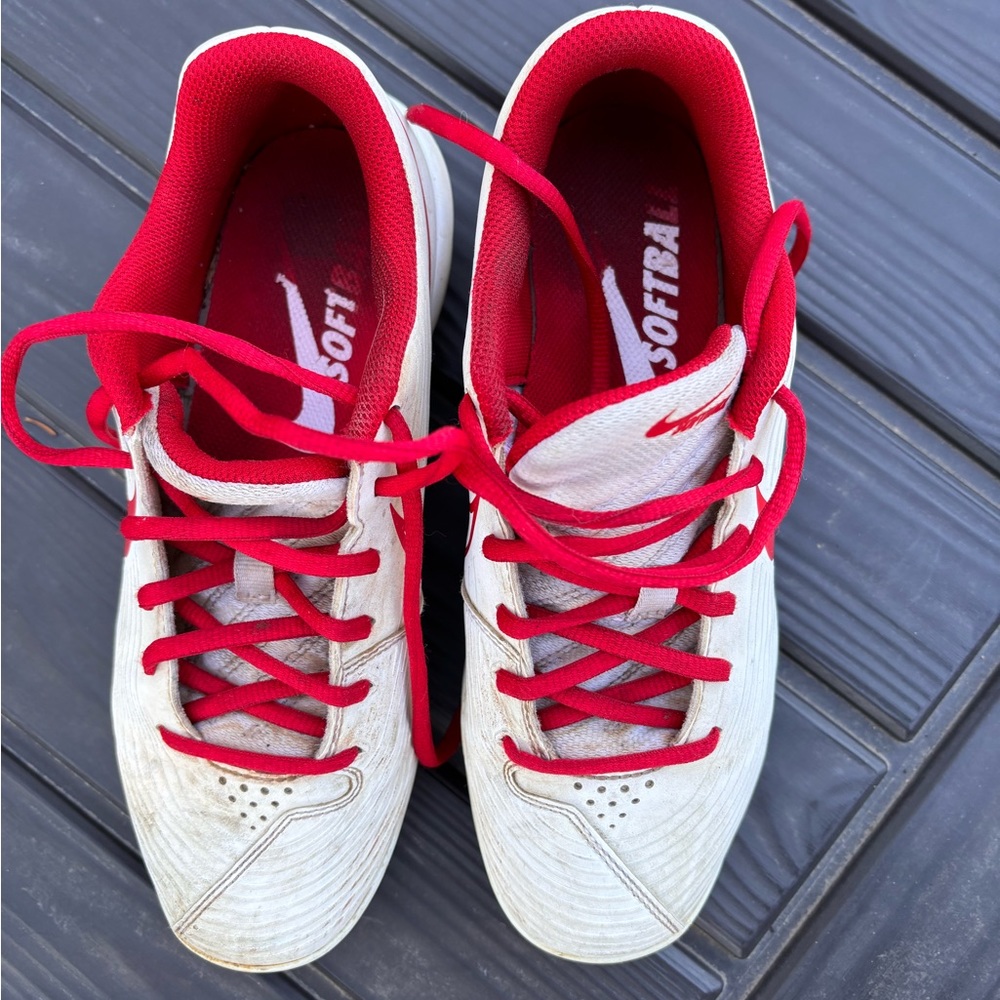 Nike Lunarlon women’s softball cleats